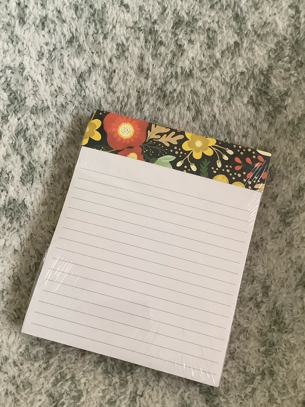 Paper Love Floral Top Lined Desk Top Notepad NWT ~150pages 4.5x5.5โ